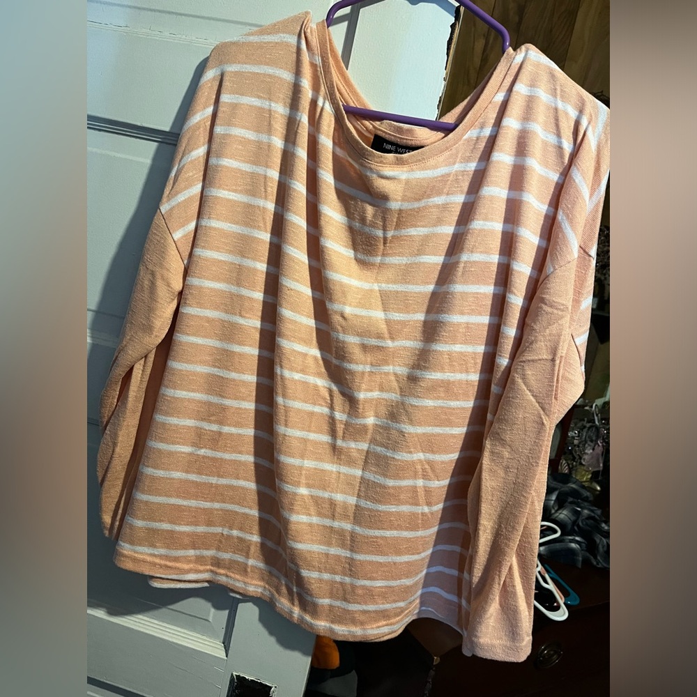 Coral top